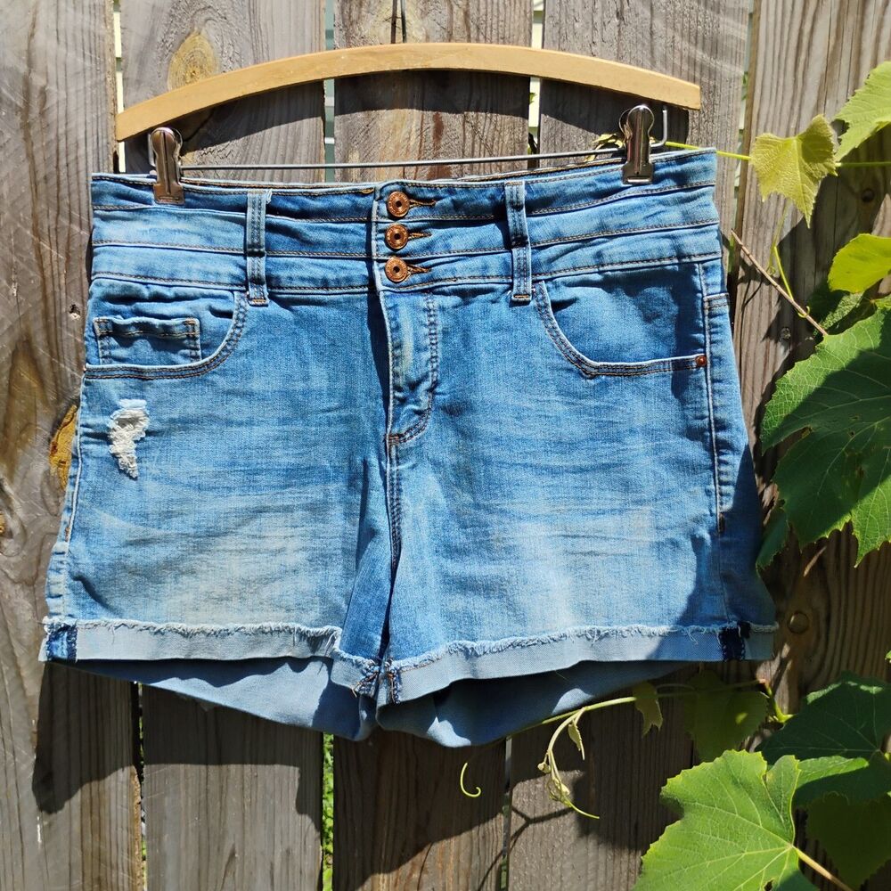 Vanilla Star Womens 14W High Rise Shortie Distressed Denim Shorts Raw Hem